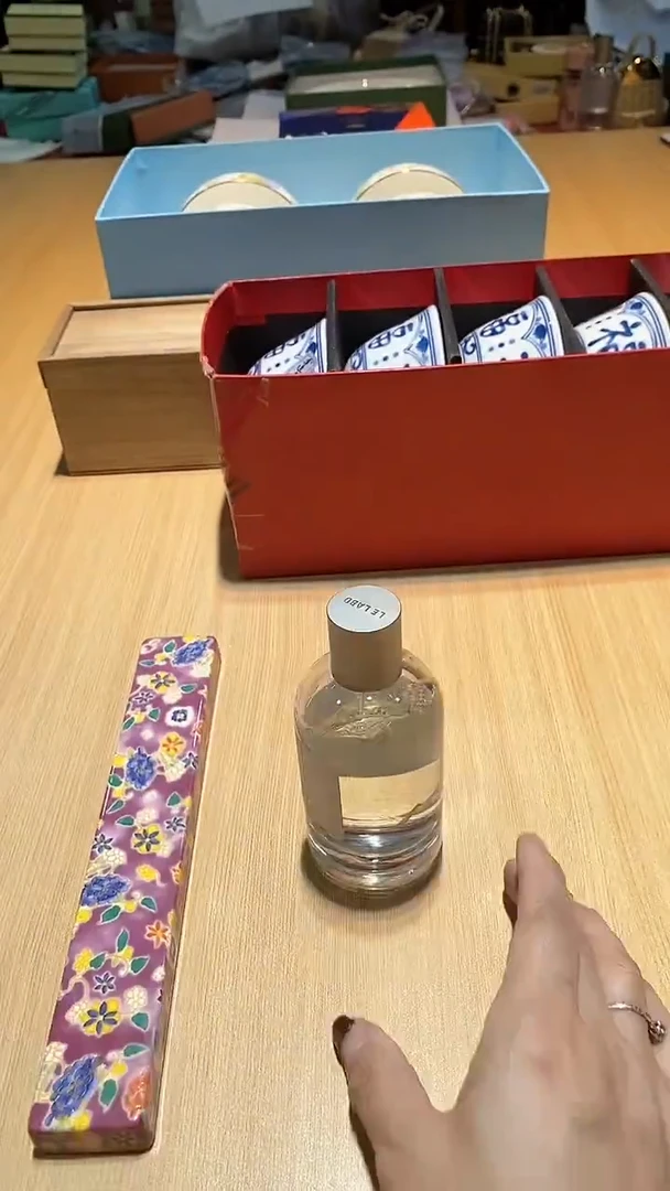 【闪购商品】瓷片锅碗瓢盆一件不剩 33号