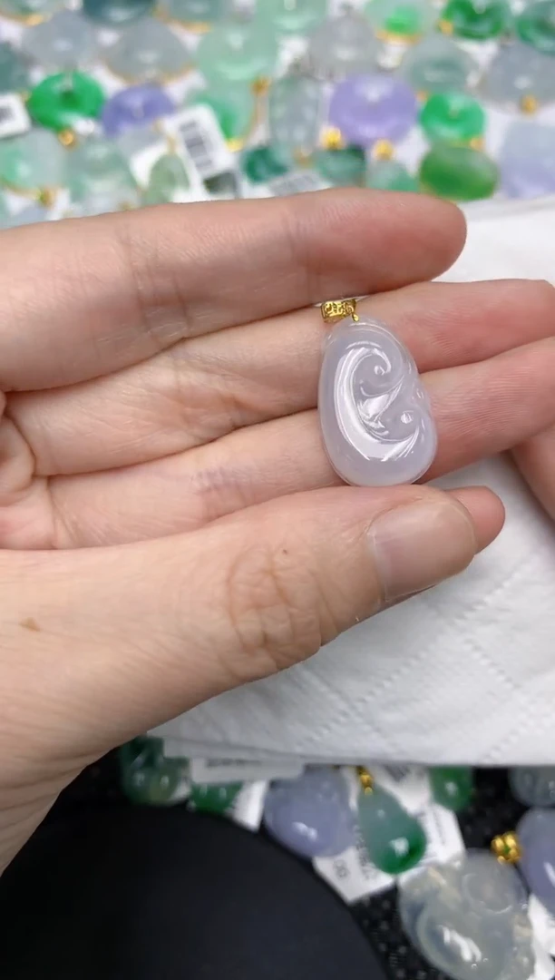 颈饰18K金镶嵌翡翠11111111111