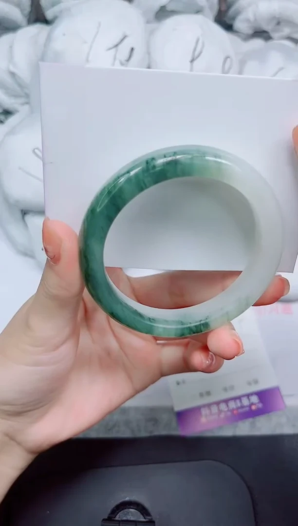 石英质玉手镯未镶嵌188-56