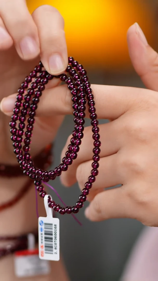 手链未镶嵌石榴石（紫牙乌）紫牙乌石榴石 4.5mm 3095