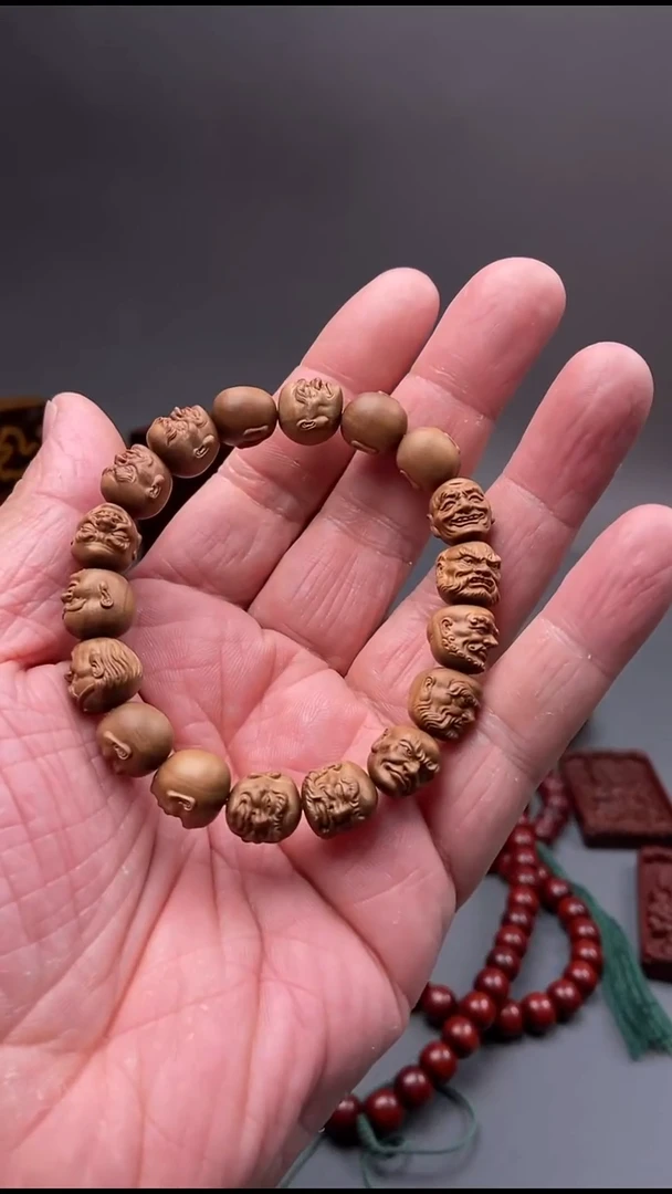 檀香木印度老山檀香十八罗汉手工雕刻