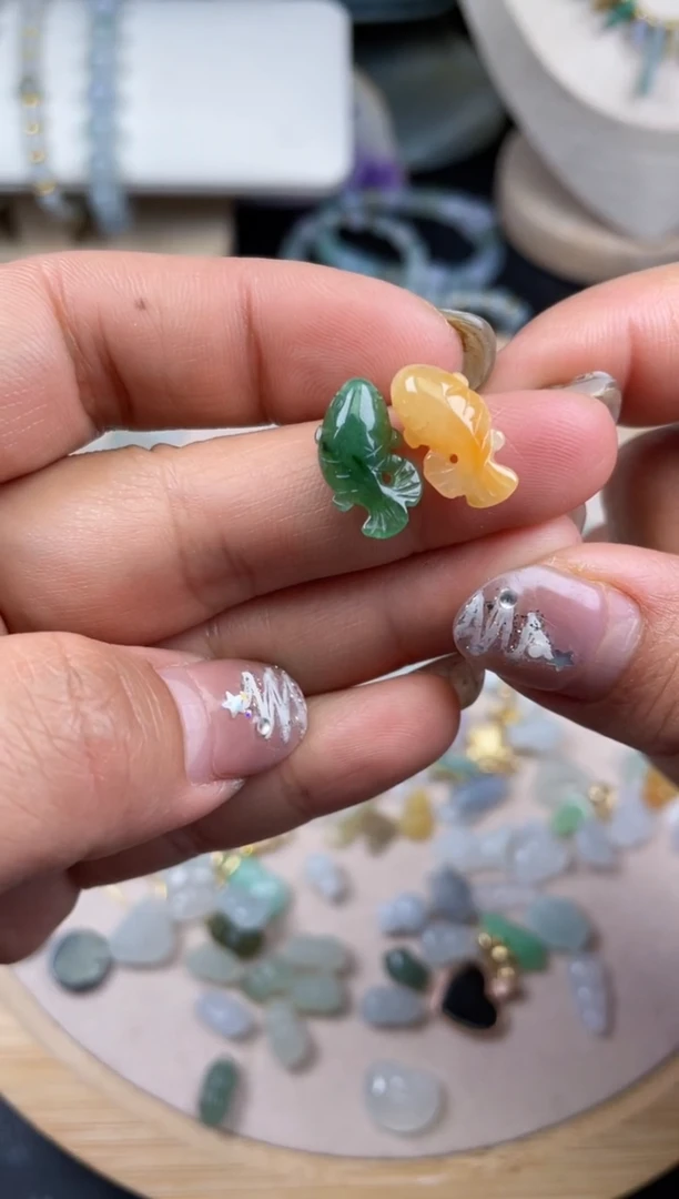 【闪购商品】翡翠颈饰未镶嵌天然翡翠迷你号500克67