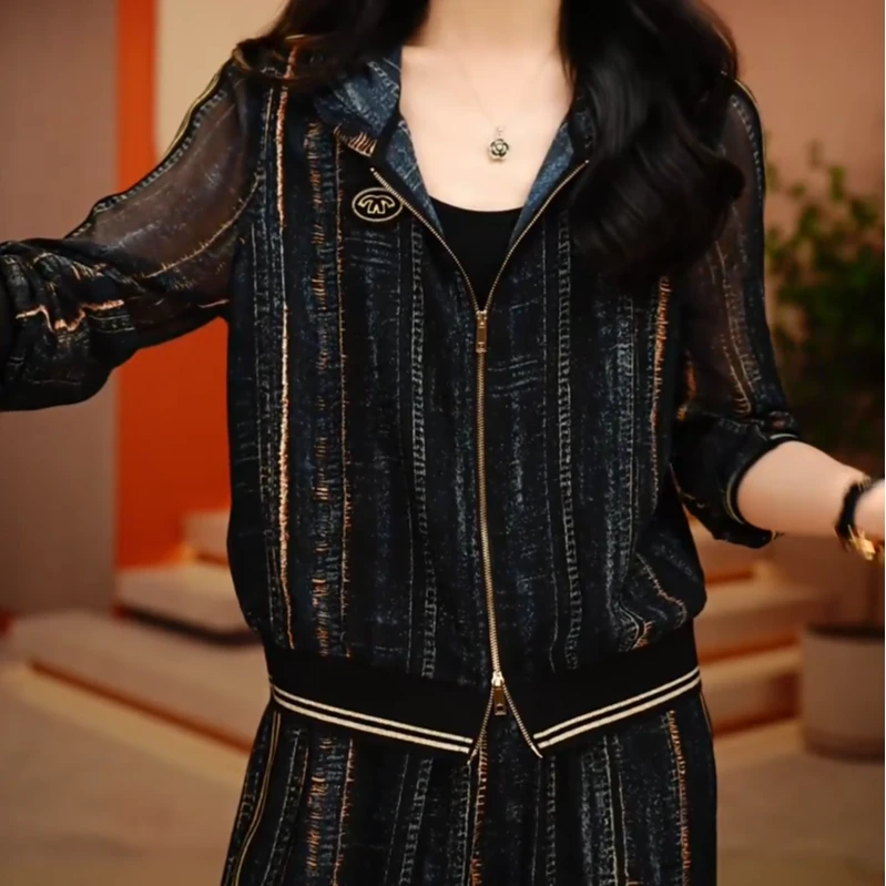 牛仔秀新款2025时尚舒适百搭减龄优雅轻奢气质网红运动套装