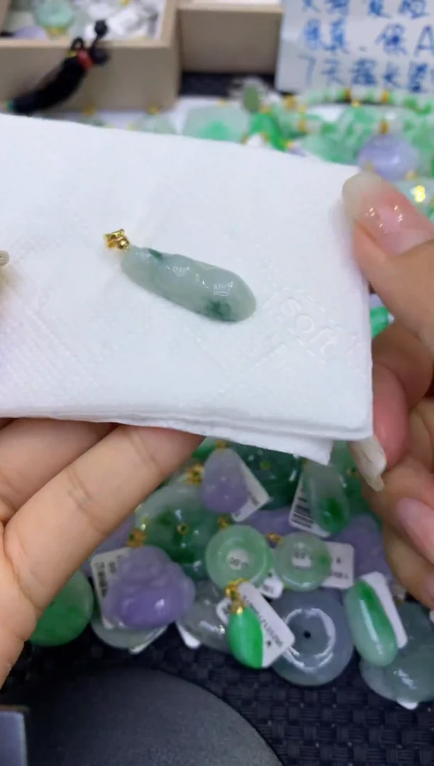 颈饰未镶嵌翡翠天然缅甸A货翡翠