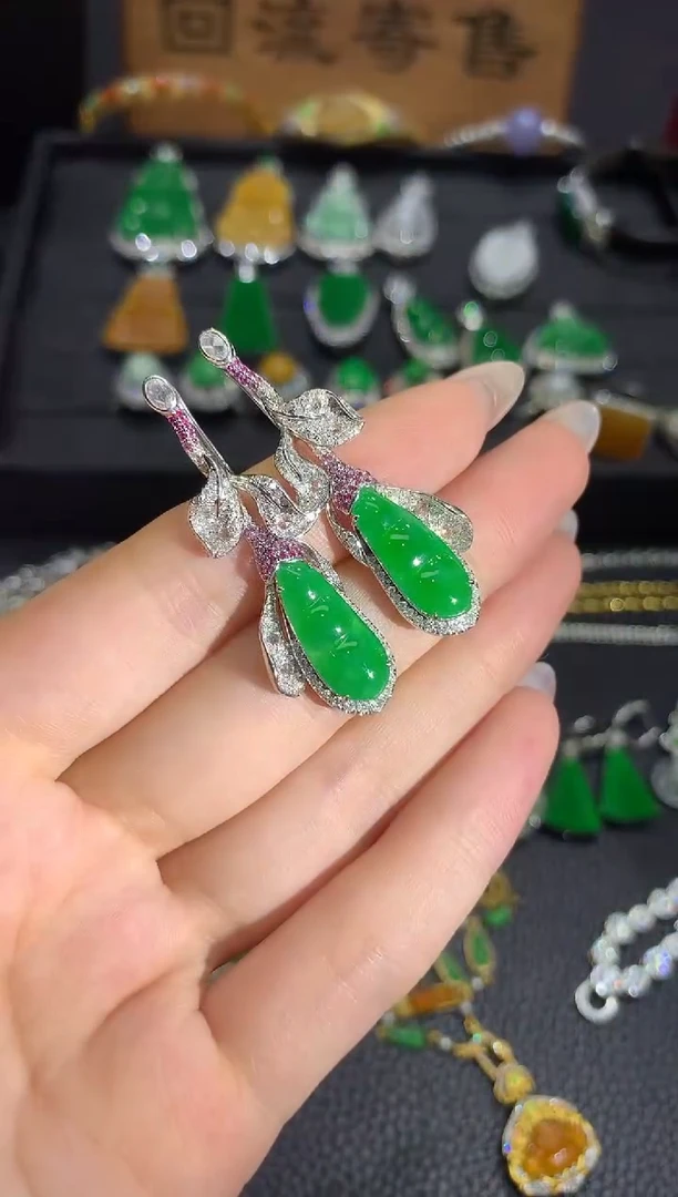 18K金镶嵌翡翠耳饰33多样性随机发货1件