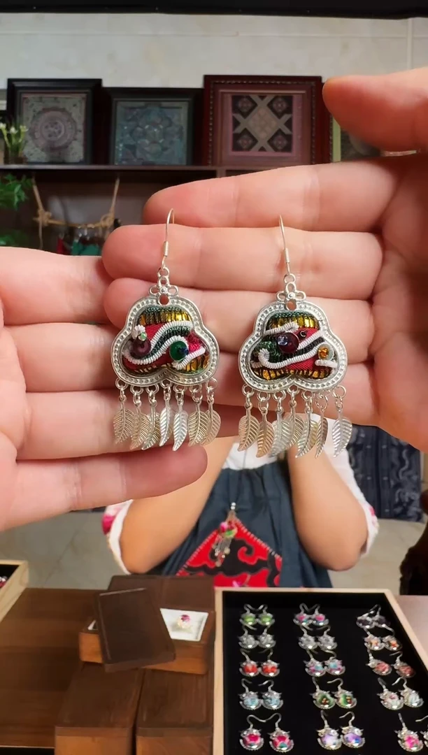 刺绣贵州苗绣非遗集市A8798