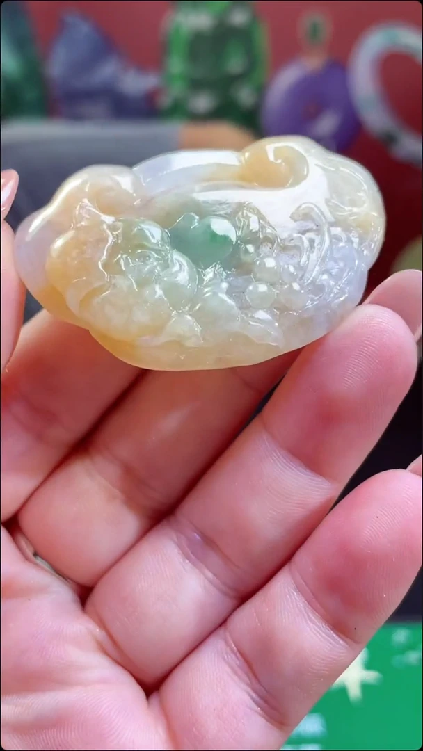 定制翡翠未镶嵌挂件