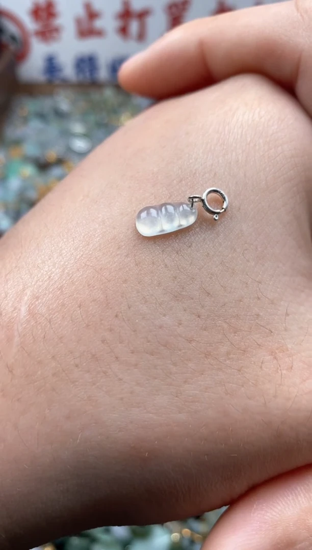 【闪购商品】翡翠颈饰未镶嵌哥哥