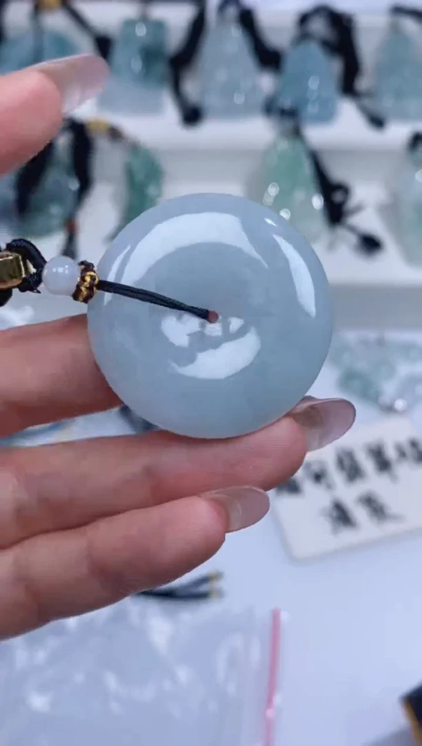 颈饰未镶嵌翡翠吊坠