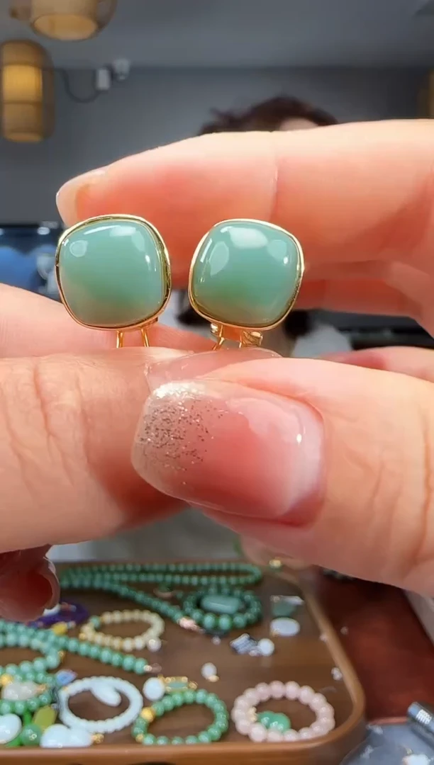 和田玉银S925镶嵌耳饰1