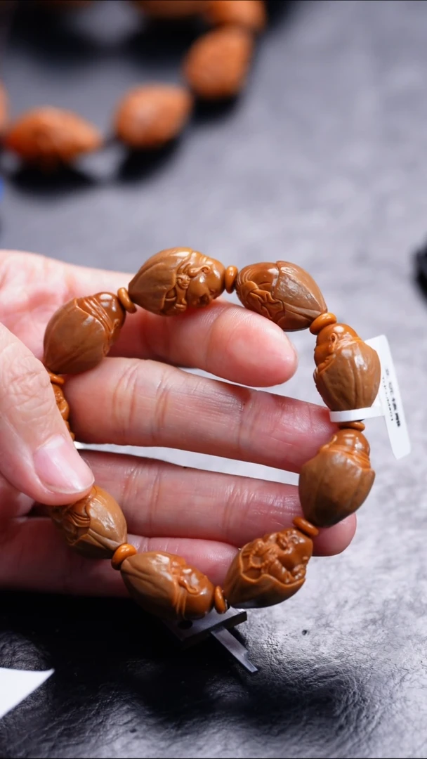 【闪购商品】橄榄核吊坠橄榄核