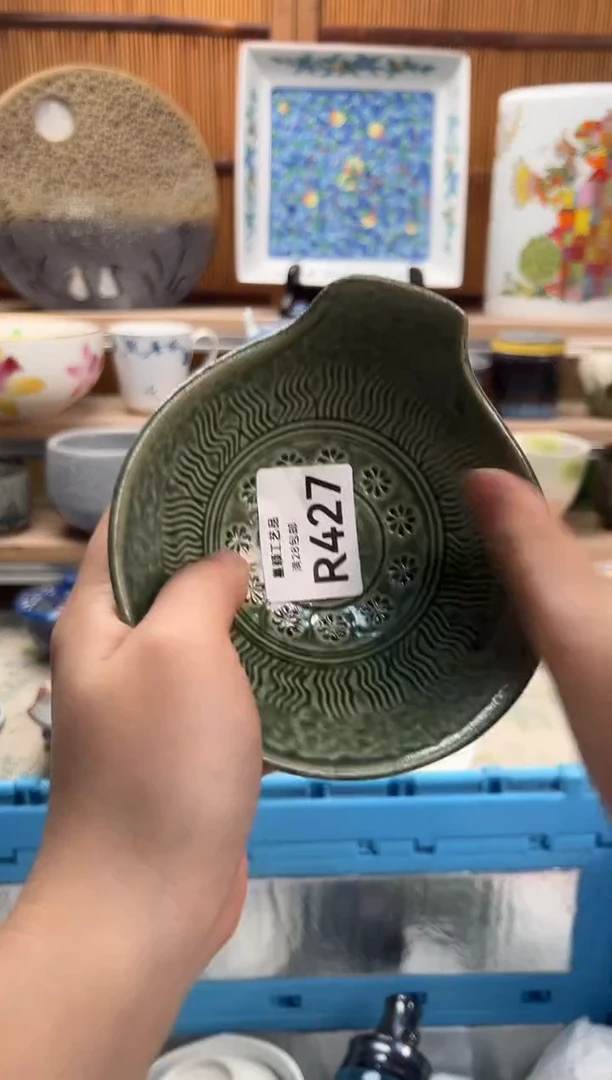 瓷片小**猫427  R满28包邮 不满找客服延迟发货