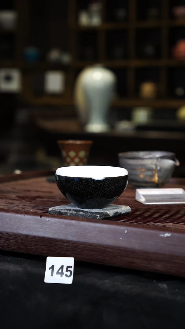 瓷片见山北野见山北野
