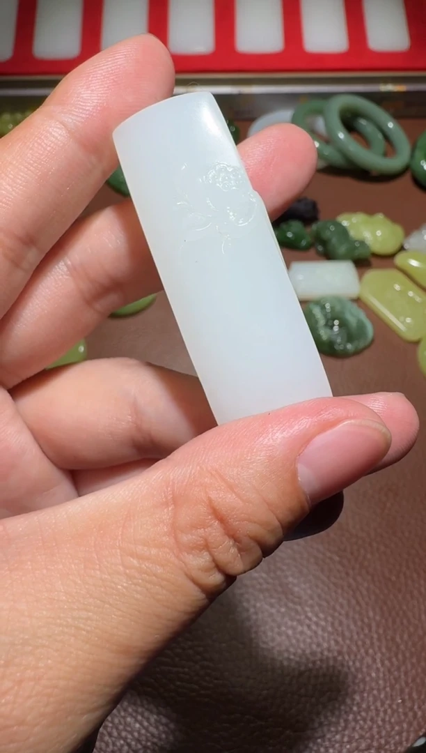 未镶嵌和田玉挂件陈*和田玉