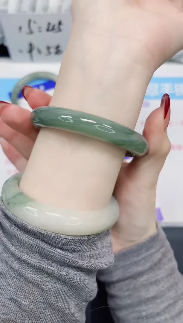 【闪购商品】石英质玉手镯未镶嵌117