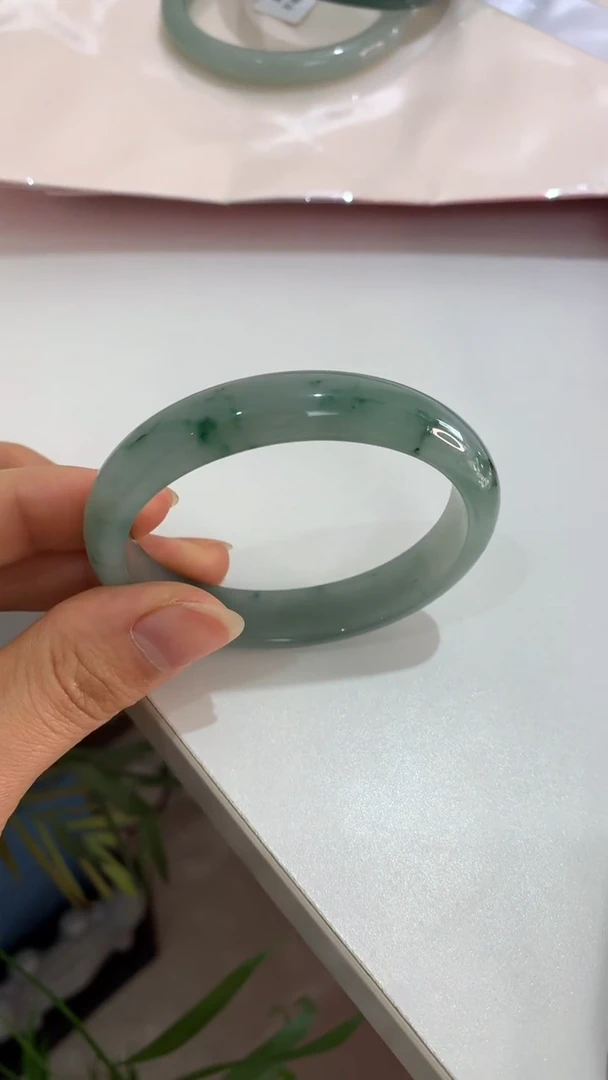 未镶嵌手镯翡翠55贵妃