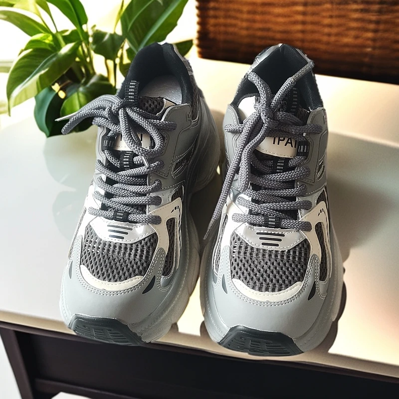 女士休闲鞋时尚百搭透气春季厚底潮流系带