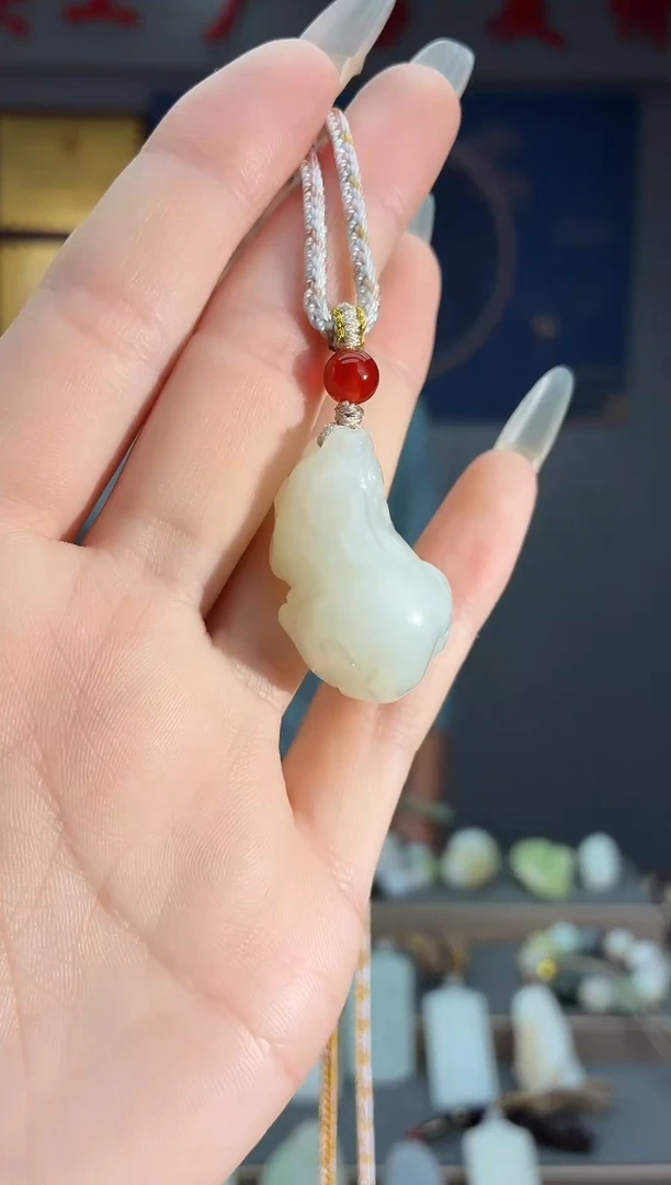 颈饰未镶嵌和田玉1