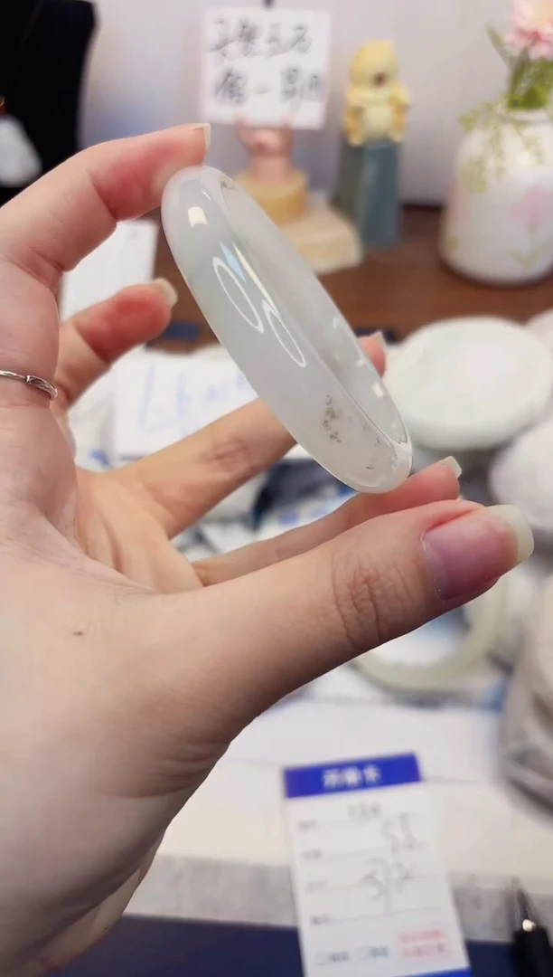 【闪购商品】石英质玉手镯未镶嵌124-天山翠-圈口57