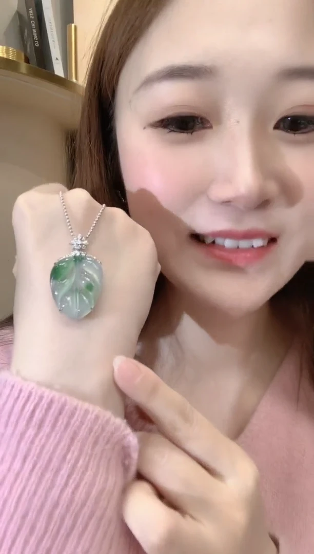 吊坠(不含链)18K金镶嵌翡翠b73