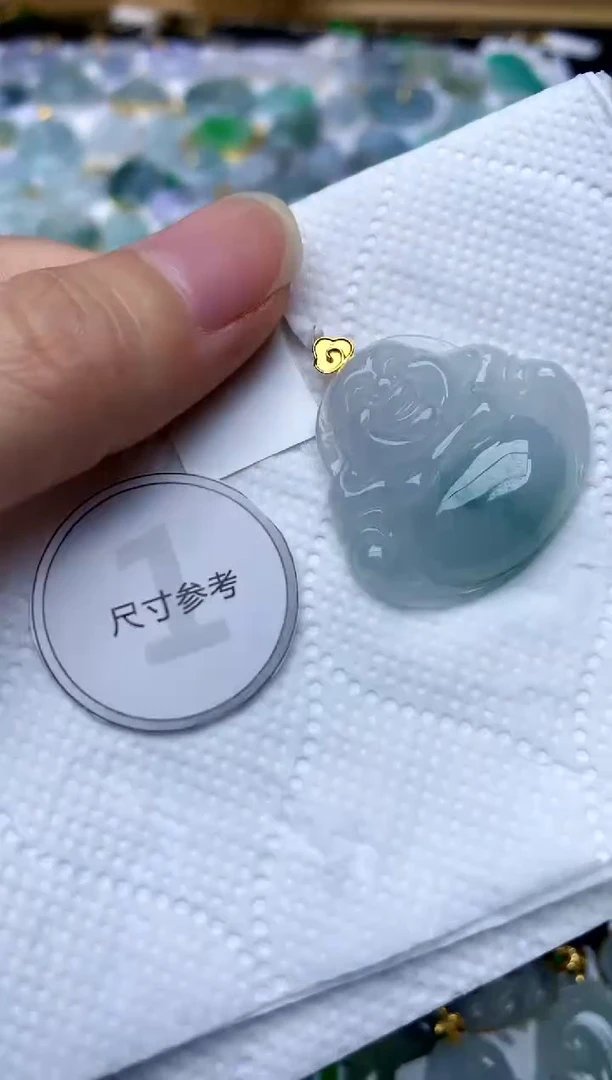 颈饰18K金镶嵌翡翠天然A货翡翠