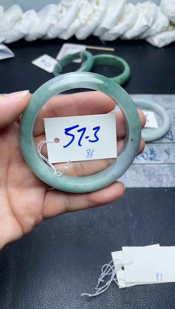 未镶嵌手镯翡翠86