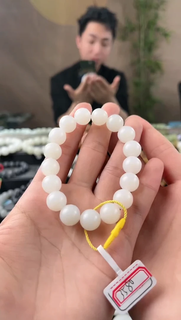 【闪购商品】和田玉手串未镶嵌且末天泰白玉手串卡12微色差