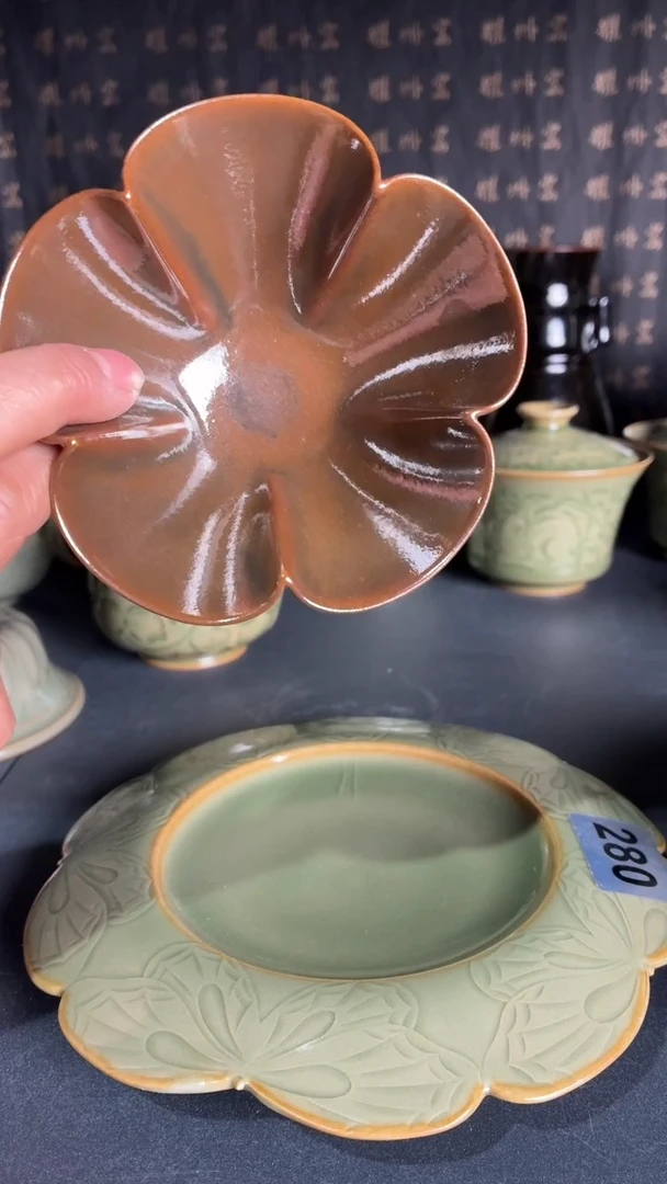 耀州窑仰山清****4紫金釉花口盏