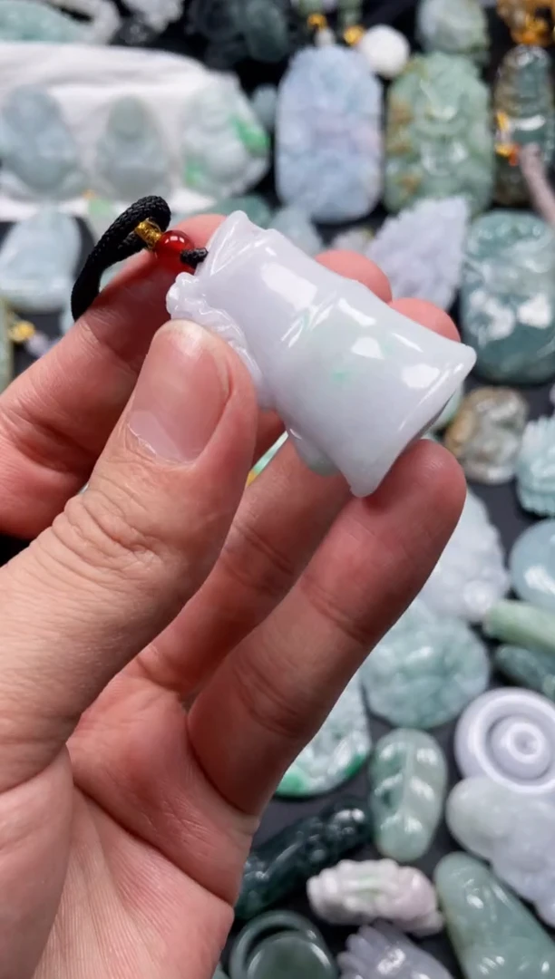 翡翠未镶嵌颈饰天然翡翠a货