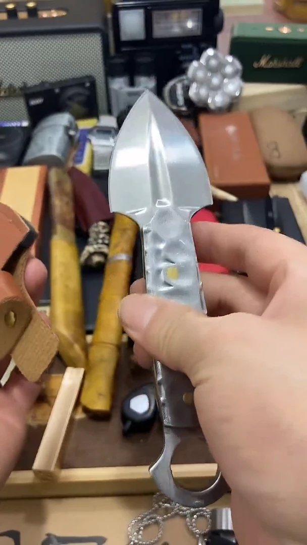 瓷片闪购商品  如图所示