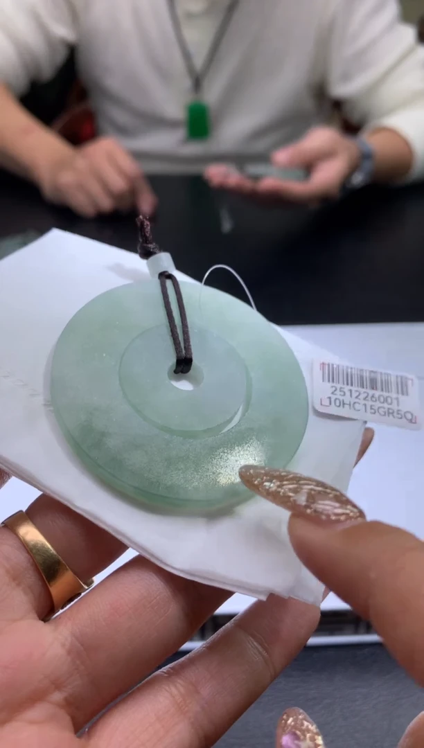 未镶嵌定制翡翠老**志翡翠