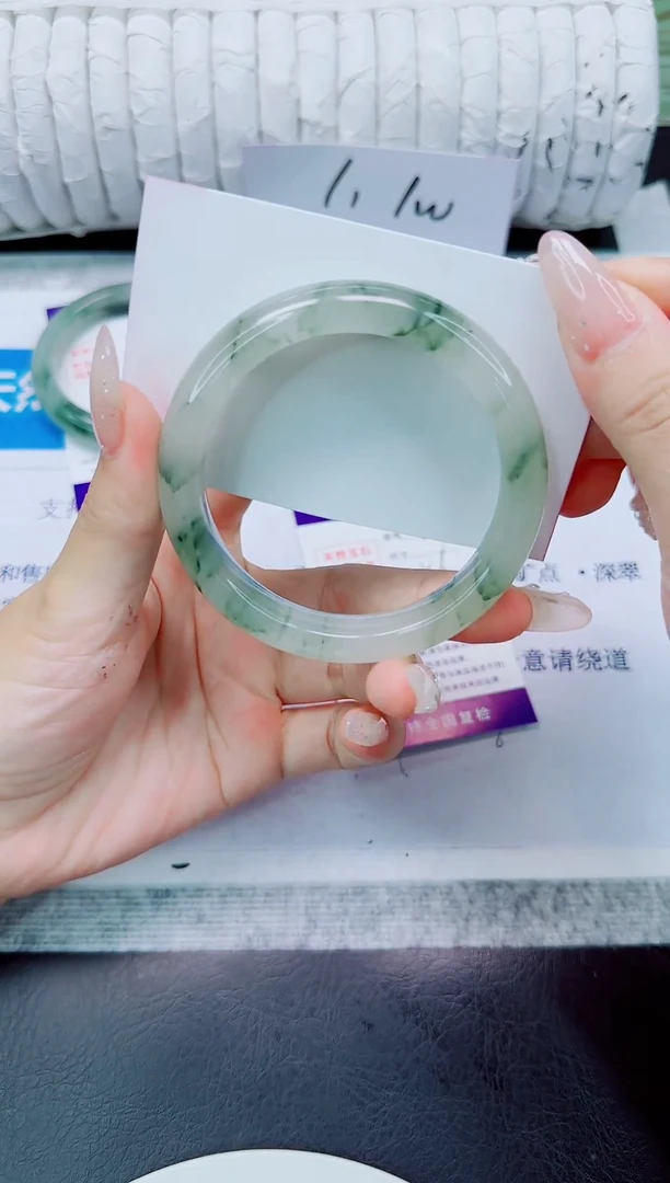 未镶嵌手镯石英质玉99/56.8