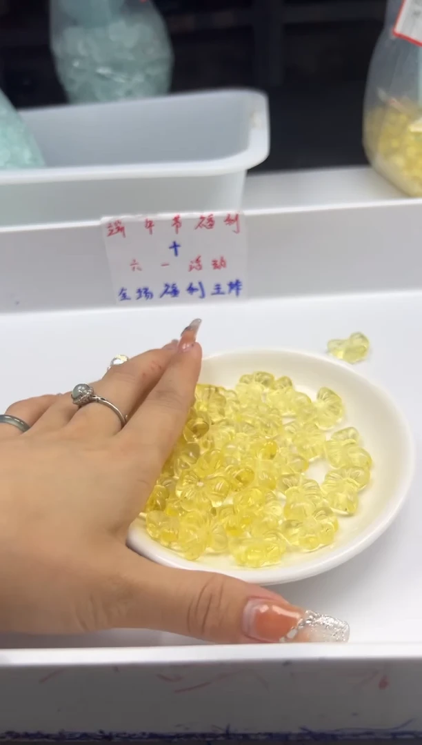 未镶嵌颈饰水晶w1710净体黄水晶大蝴蝶结*1个