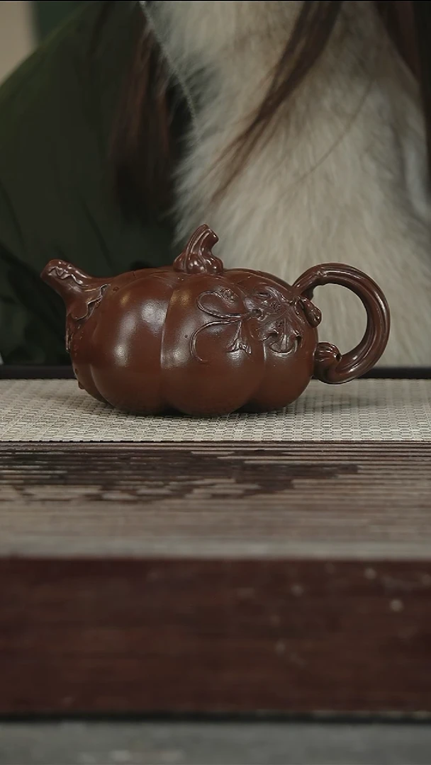 茶壶紫砂84号400CC