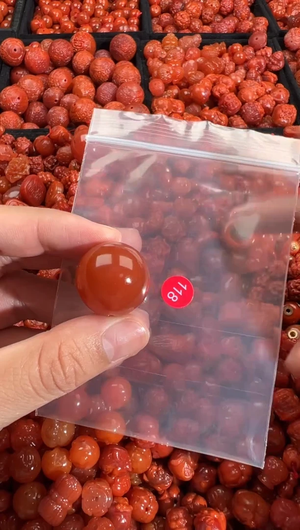 南红玛瑙未镶嵌颈饰兜***?1