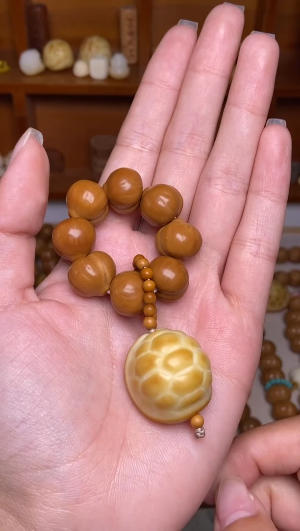 把件猴头核桃全品无暇屁桃➕富甲手捻