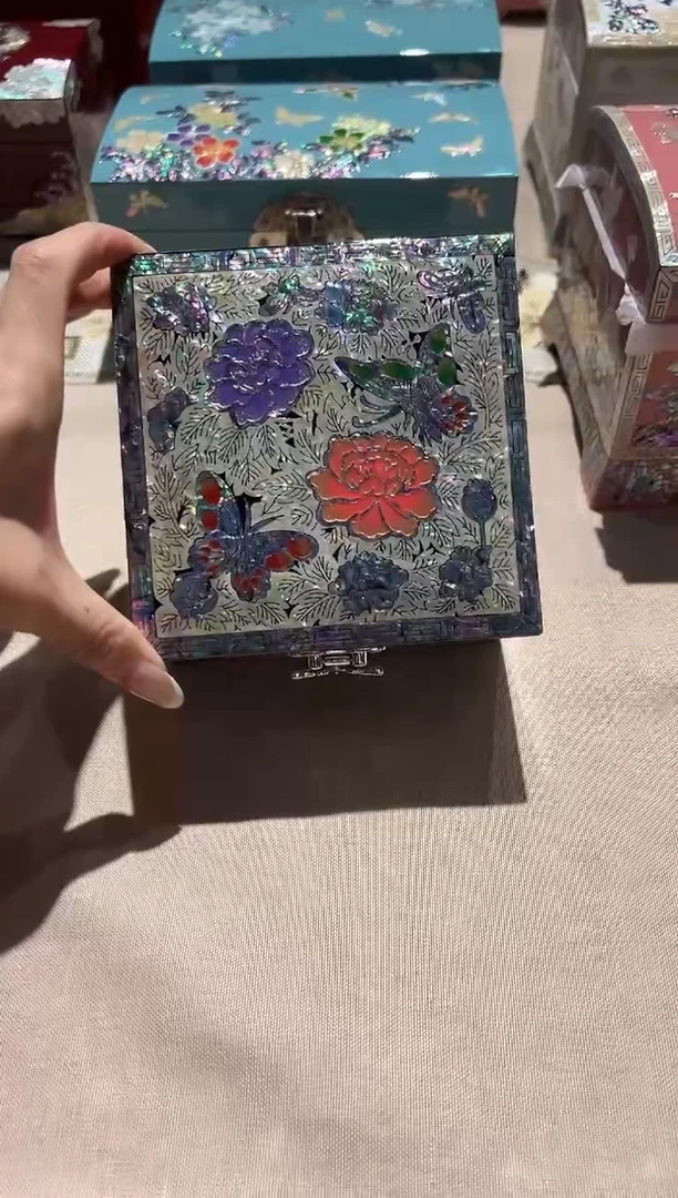 黑底蓝边·弘贝雅螺钿漆器文化馆