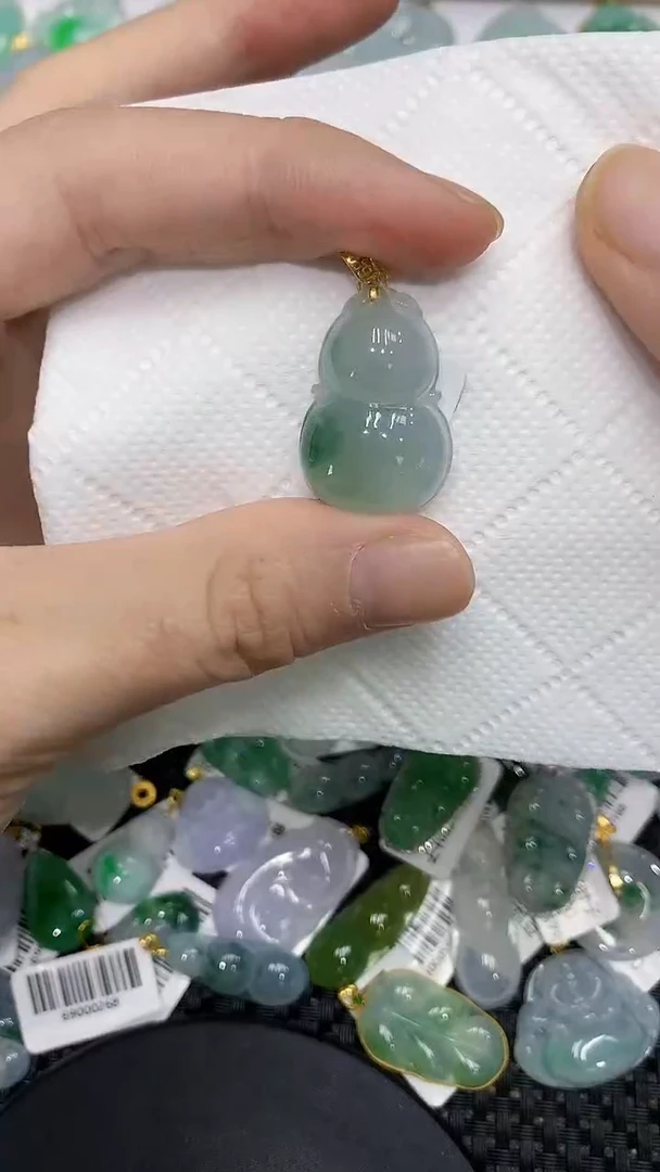 颈饰18K金镶嵌翡翠a货支持复检百元以上9元证书费自理