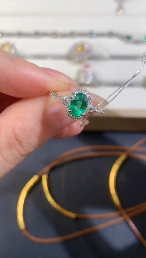 18K金镶嵌戒指祖母绿D426|5980