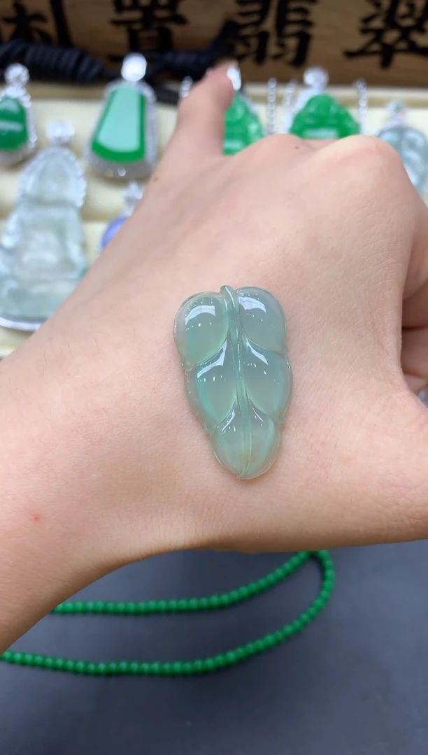 翡翠未镶嵌颈饰157-中国好珍宝