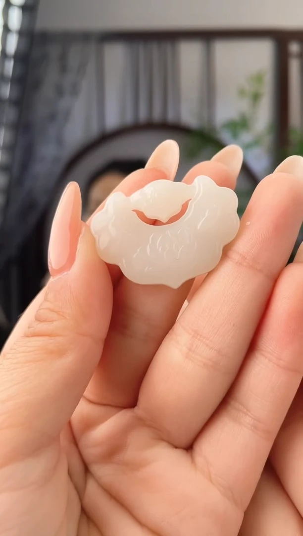 颈饰未镶嵌和田玉锁 xp