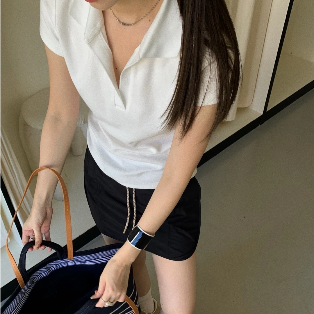 小香家美式polo衫正肩短袖t恤女夏设计感小众白色V领修身短款上衣