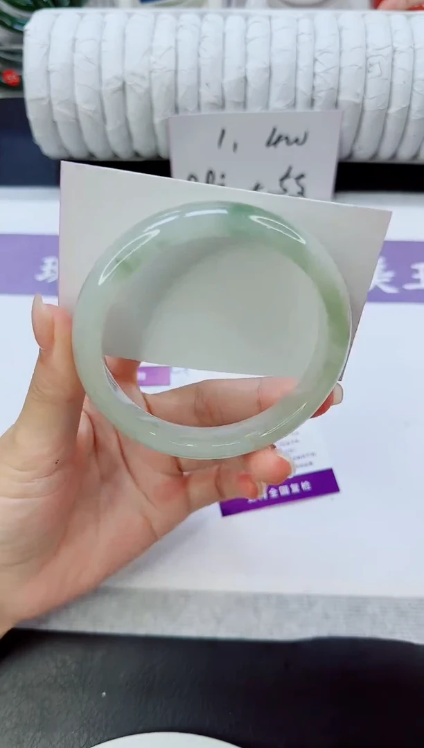 未镶嵌手镯石英质玉55/64