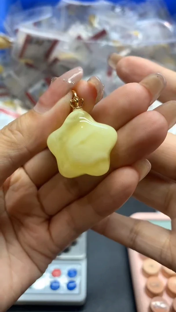 18K金镶嵌琥珀珠宝奇石2356