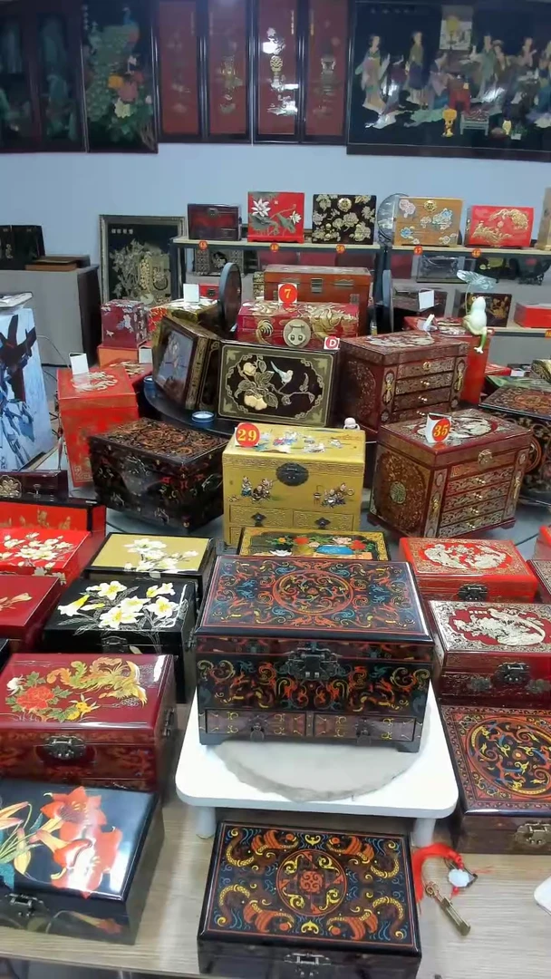 【闪购商品】28黑底三层手推漆宫廷汉纹收藏款