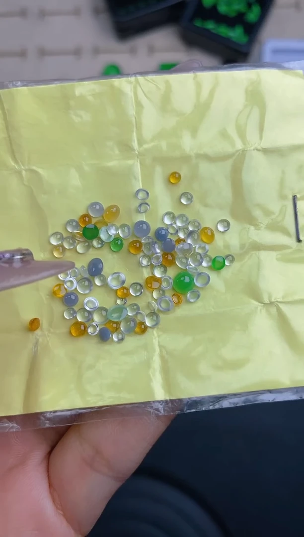 定制翡翠未镶嵌天然翡翠蛋面77