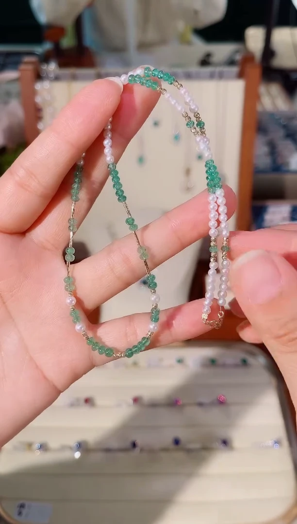 项链18K金镶嵌祖母绿祖母绿珍珠项链