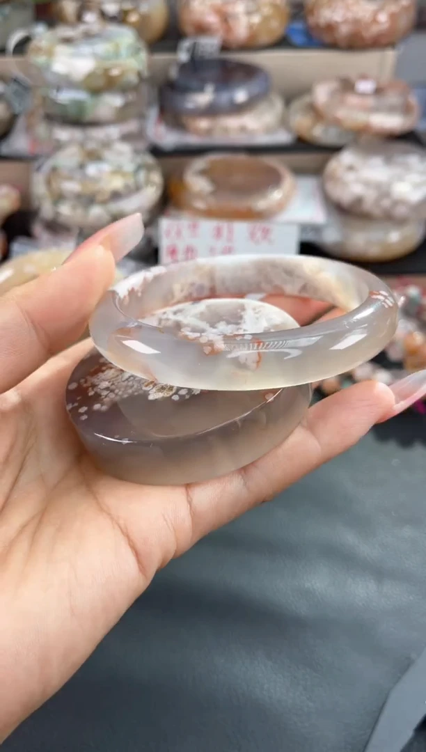 未镶嵌手镯石英质玉64