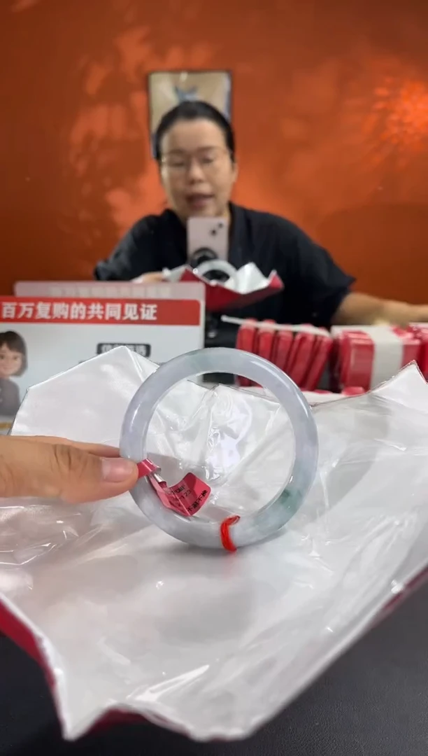 未镶嵌手镯翡翠3
