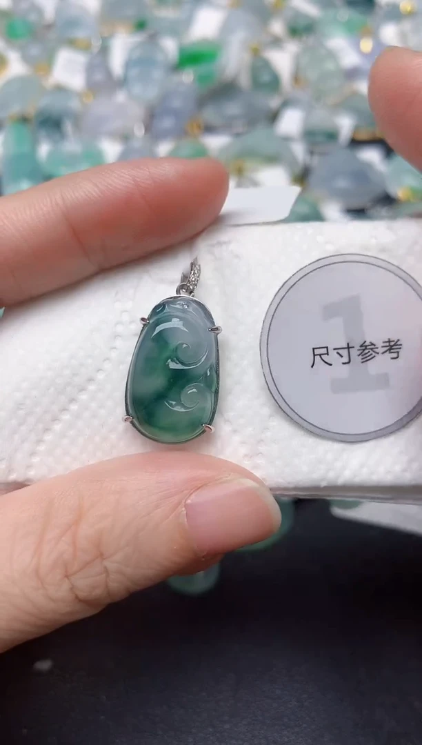 颈饰未镶嵌翡翠天然缅甸A货翡翠